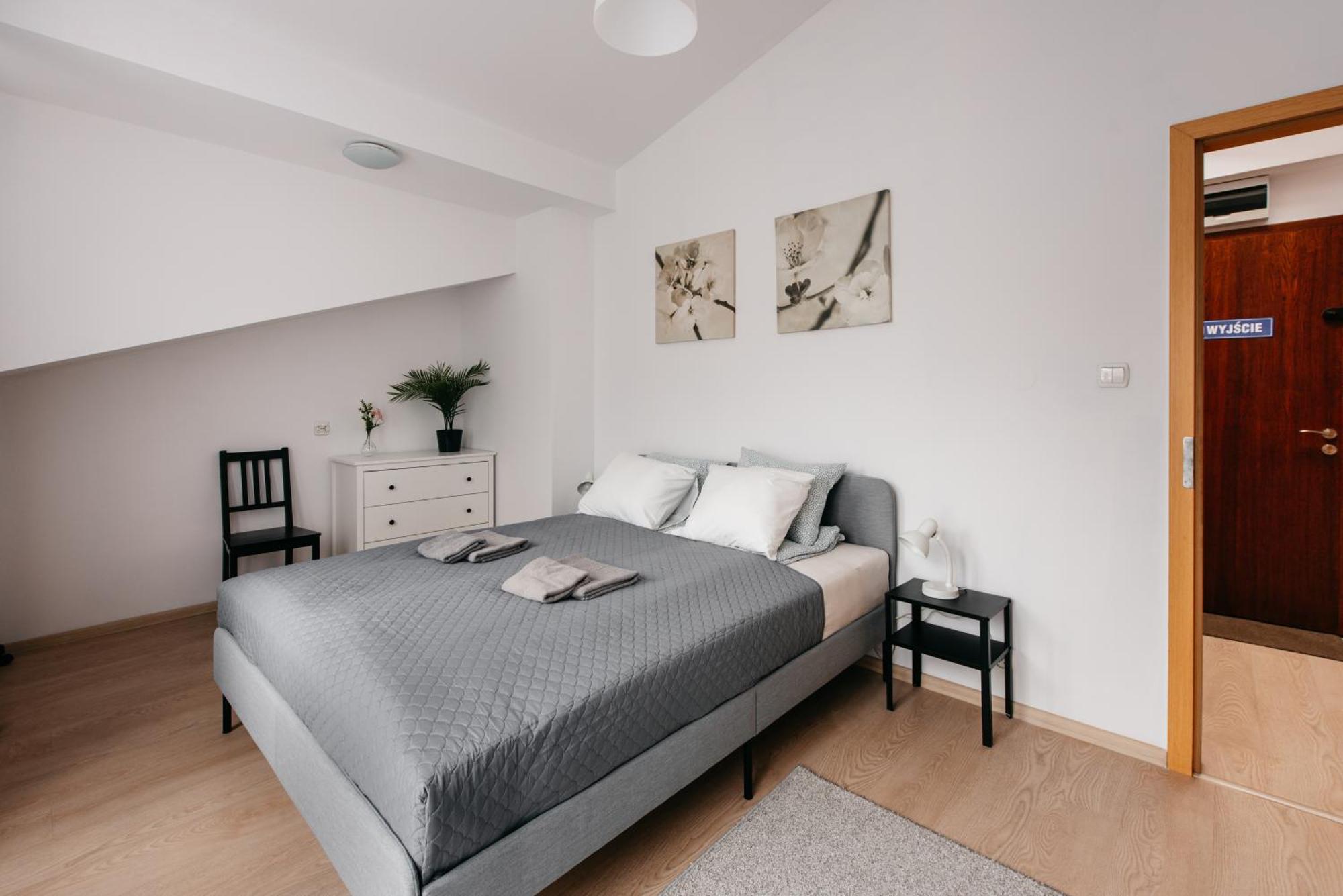 Fully-Furnished Apartment With Air Conditioning For Families, Cracow Old Town Cracovie Extérieur photo