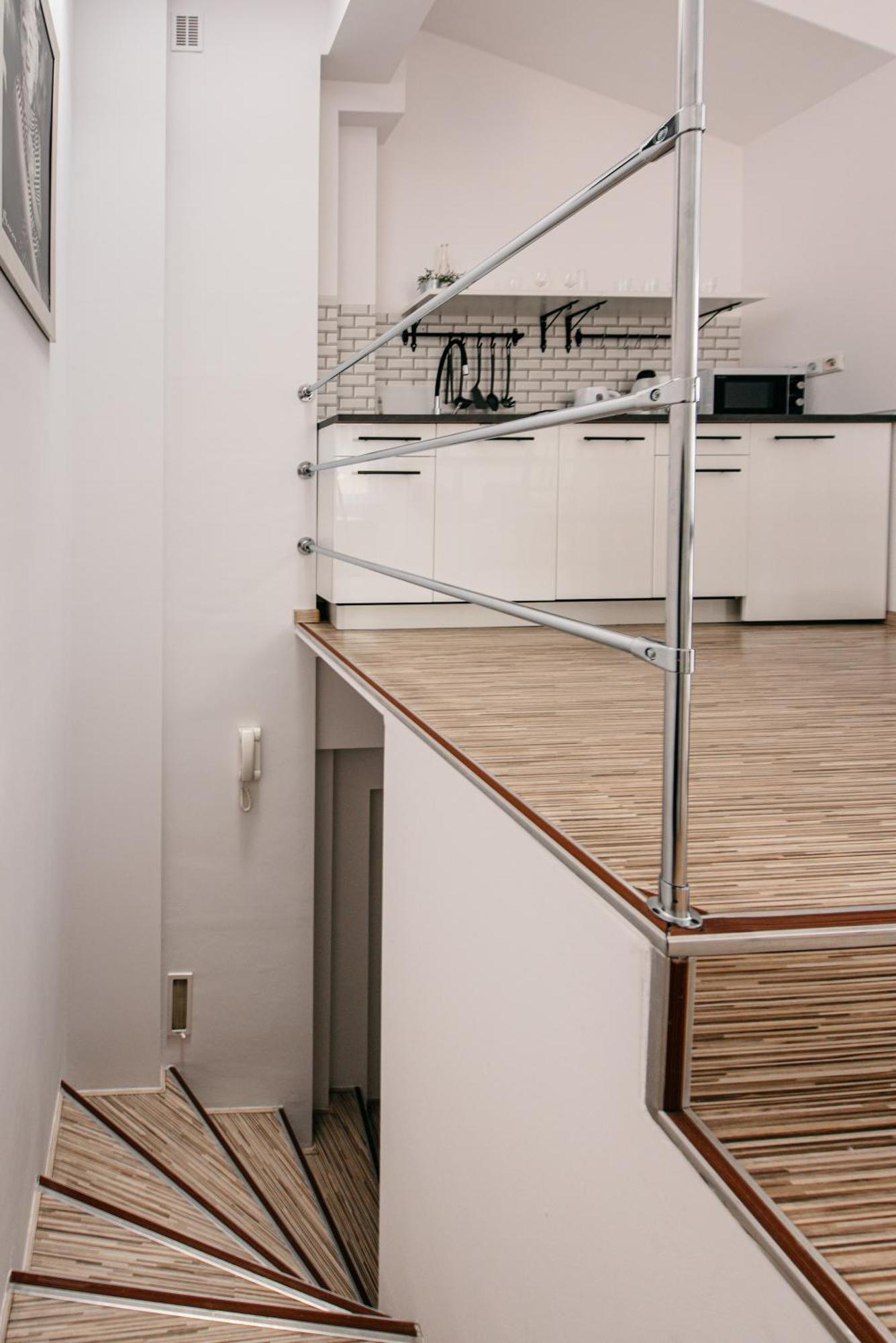 Fully-Furnished Apartment With Air Conditioning For Families, Cracow Old Town Cracovie Extérieur photo